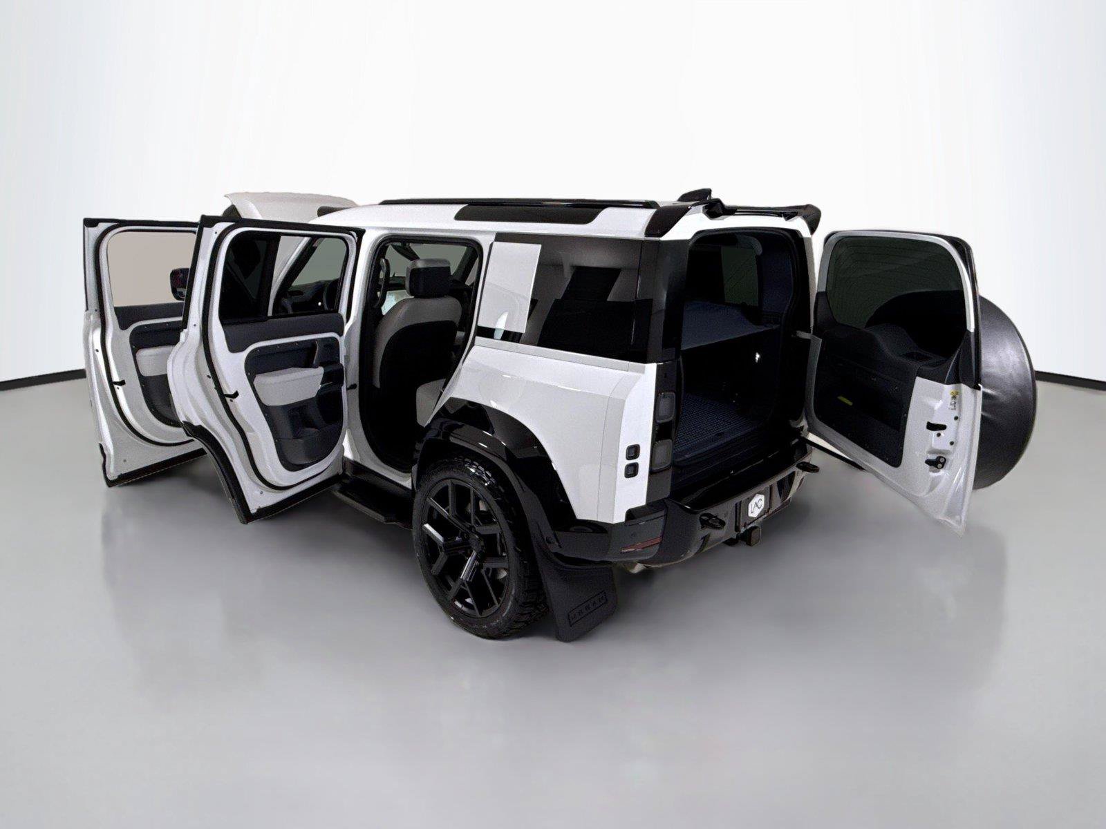 Used 2026 Land Rover Defender 110 X-Dynamic SE AWD/4WD image 39