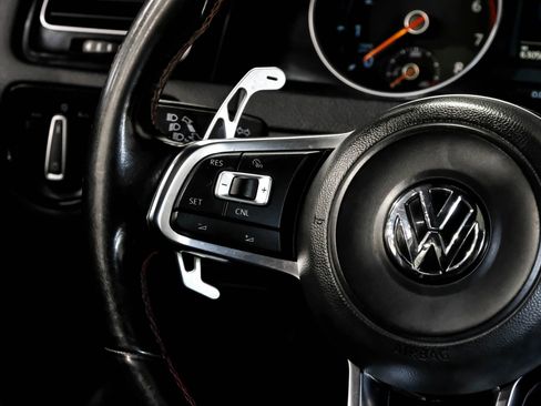 Used 2015 Volkswagen GTI SE image 26