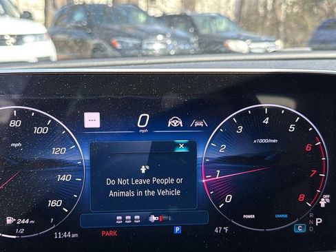 Used 2025 Mercedes-Benz C 300 Sedan image 24