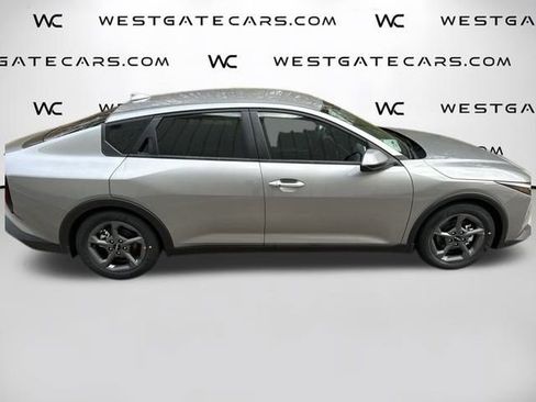 New 2025 Kia K4 LXS image 10