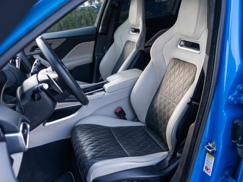 Used 2020 Jaguar F-PACE SVR image 8