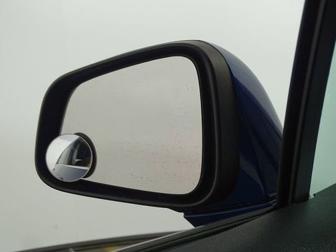 Used 2020 Chevrolet Trax LT w/ LT Convenience Package image 37