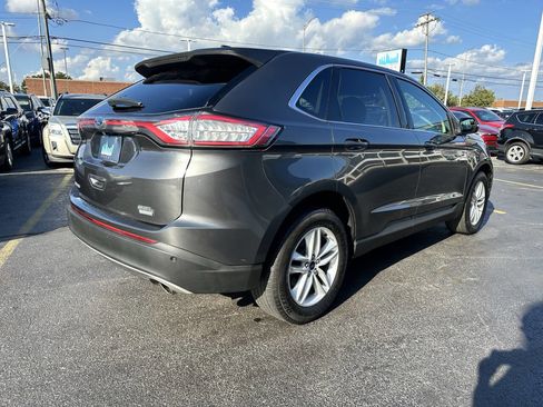 Used 2018 Ford Edge SEL image 11