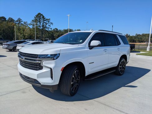 Used 2022 Chevrolet Tahoe RST w/ Luxury Package image 3