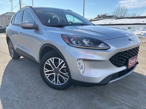 Used 2020 Ford Escape SEL image 1