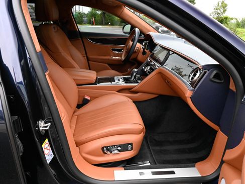 Used 2022 Bentley Flying Spur V8 AWD/4WD image 61