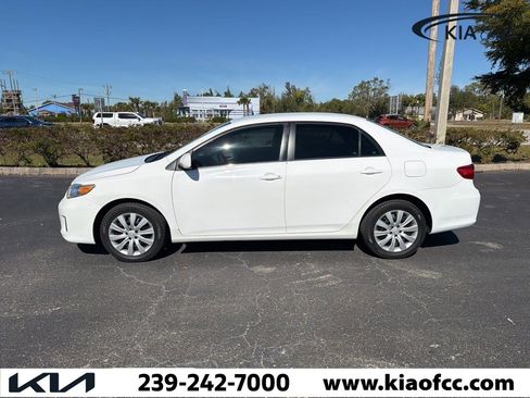 Used 2013 Toyota Corolla LE image 4