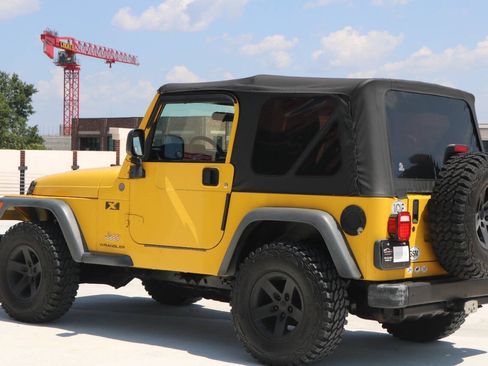 Used 2004 Jeep Wrangler X w/ Convenience Group AWD/4WD image 55