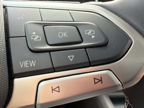 Used 2025 Volkswagen Tiguan S FWD image 17