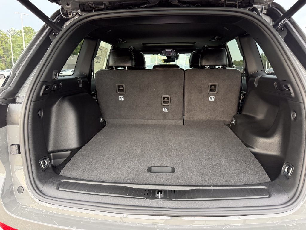 New 2027 Jeep Grand Cherokee Altitude RWD image 22