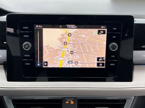 New 2025 Volkswagen Taos SEL image 21