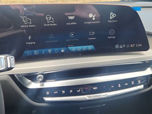 New 2026 Cadillac Lyriq Premium Luxury image 11