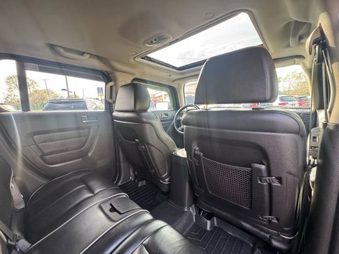 Used 2009 HUMMER H3 Luxury image 26