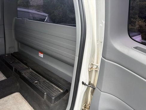 Used 2015 Toyota Tacoma 4x4 Access Cab image 11