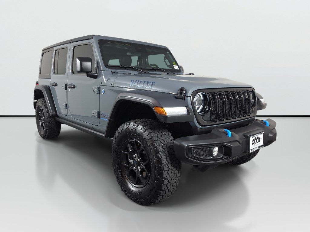 Used 2024 Jeep Wrangler Unlimited AWD/4WD image 8