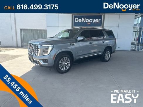 Used 2025 GMC Yukon Denali AWD/4WD image 1
