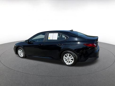 Used 2025 Toyota Camry LE image 10