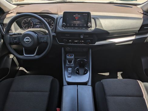 Used 2023 Nissan Rogue SV FWD image 16