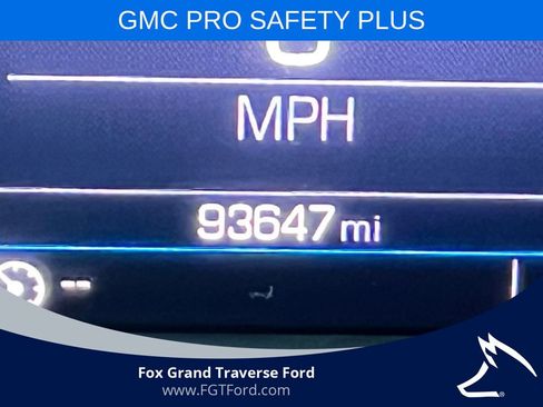 Used 2022 GMC Terrain SLE w/ Driver Convenience Package FWD image 5