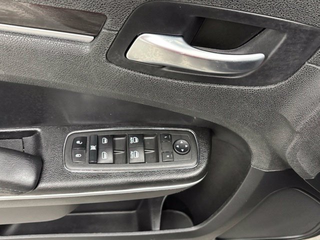 Used 2022 Chrysler 300 Touring L RWD image 14