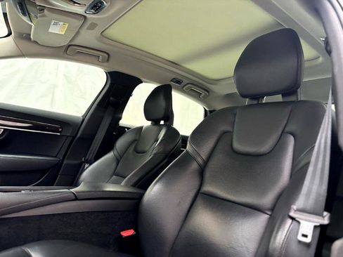 Used 2018 Volvo S90 T5 Momentum w/ Convenience Package image 13