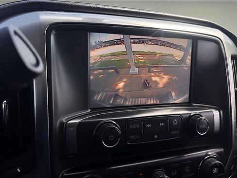 Used 2016 Chevrolet Silverado 1500 LTZ Z71 w/ LTZ Plus Package AWD/4WD image 9
