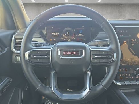 Used 2025 GMC Acadia Elevation image 21