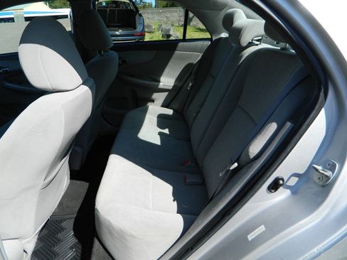 Used 2010 Toyota Corolla LE FWD image 14