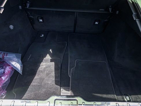 Used 2022 Porsche Panamera w/ Premium Package image 17