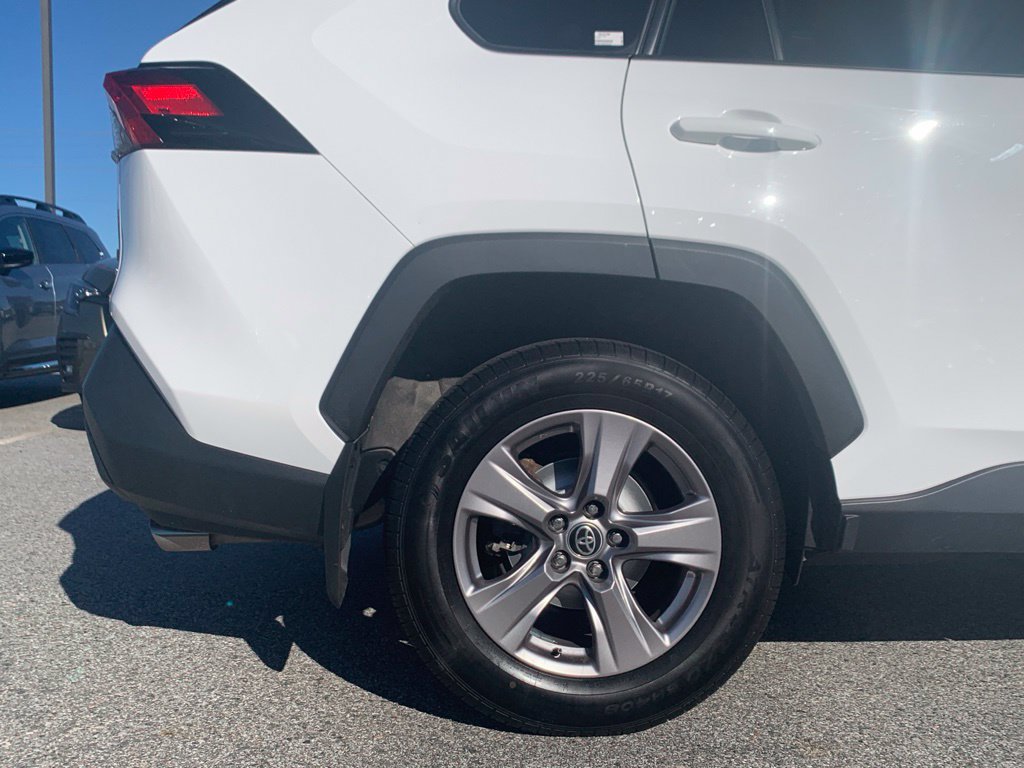 Used 2022 Toyota RAV4 XLE w/ Convenience Package AWD/4WD image 26