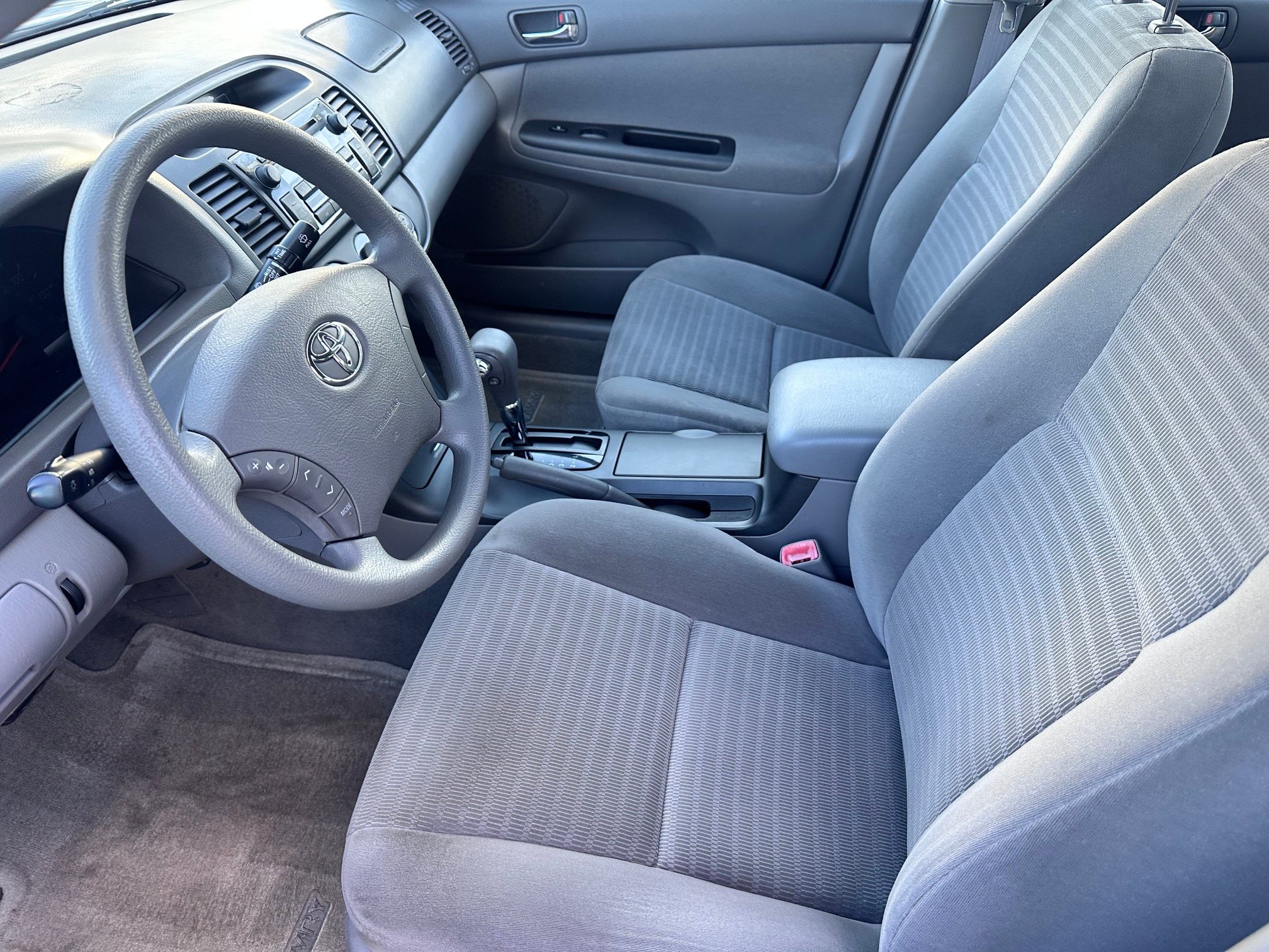 Used 2005 Toyota Camry LE FWD image 5