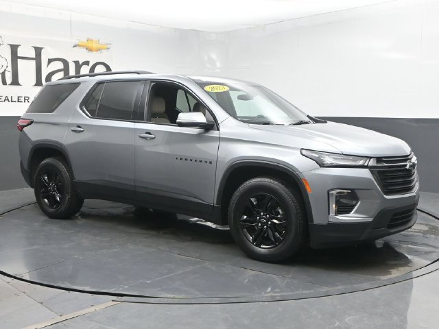 Used 2023 Chevrolet Traverse LS w/ Midnight/Sport Edition FWD image 6