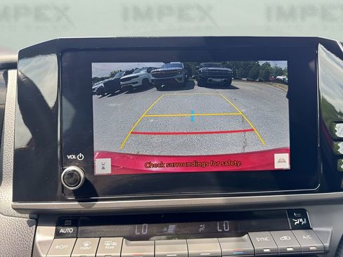 Used 2025 Toyota Camry SE FWD image 19