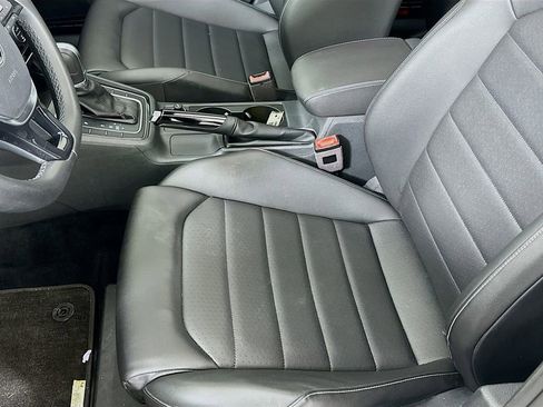 Used 2018 Volkswagen Golf SEL image 20