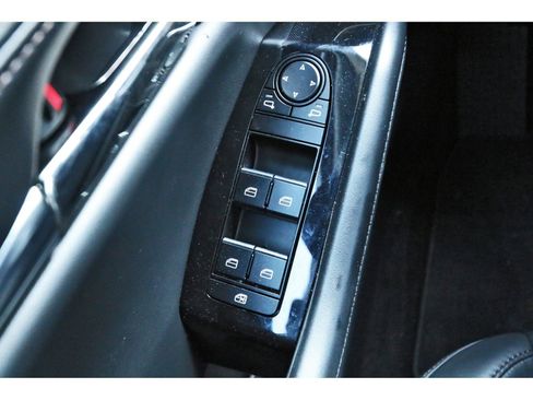 Used 2023 MAZDA MAZDA3 s image 23