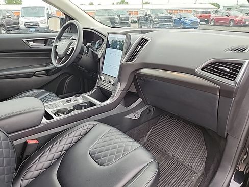 Used 2024 Ford Edge Titanium AWD/4WD image 37
