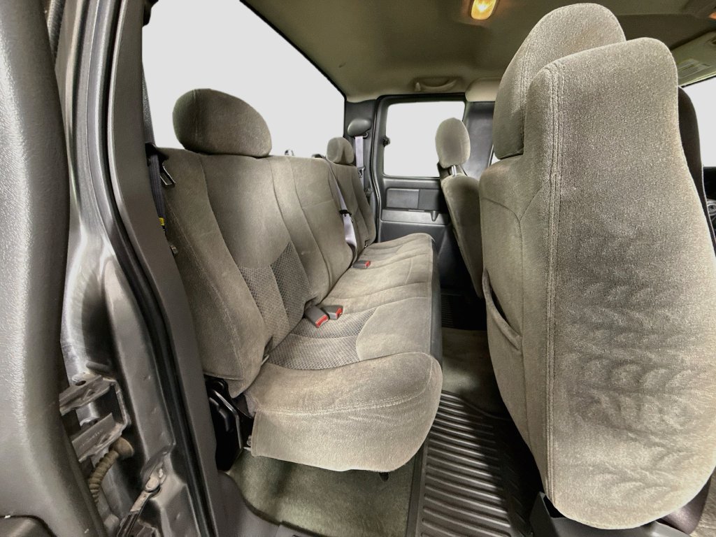 Used 2006 Chevrolet Silverado 2500 LT AWD/4WD image 22