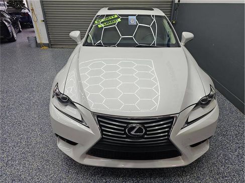 Used 2016 Lexus IS 200t Base 4dr Sedan image 8