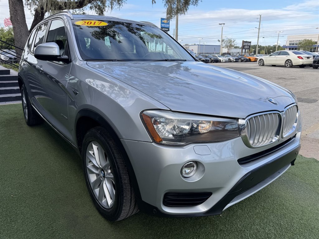 Used 2017 BMW X3 sDrive28i RWD image 3