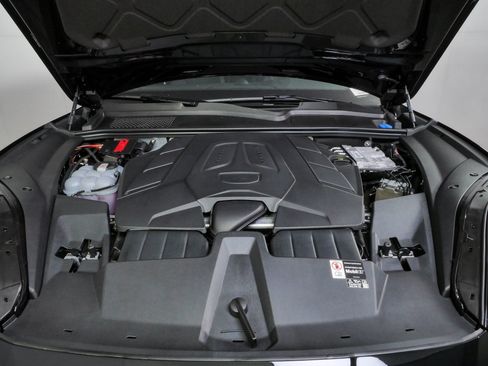 New 2026 Porsche Cayenne Coupe AWD/4WD image 37