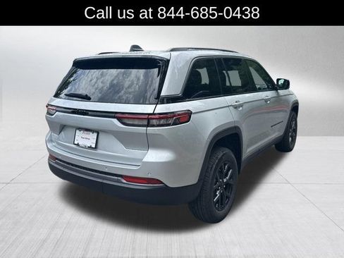 New 2026 Jeep Grand Cherokee Altitude RWD image 5