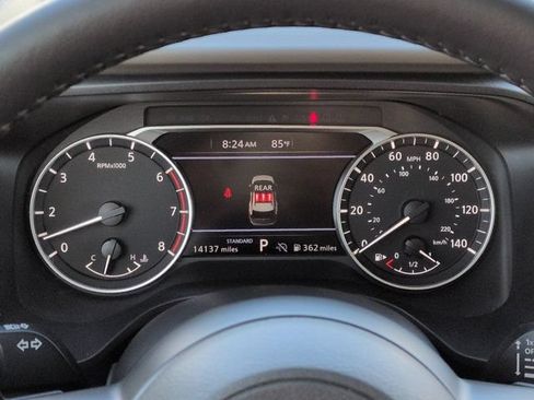 Used 2024 Nissan Rogue SV w/ SV Premium Package FWD image 26