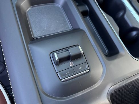 New 2026 GMC Sierra 2500 4x4 Crew Cab Denali Ultimate image 25