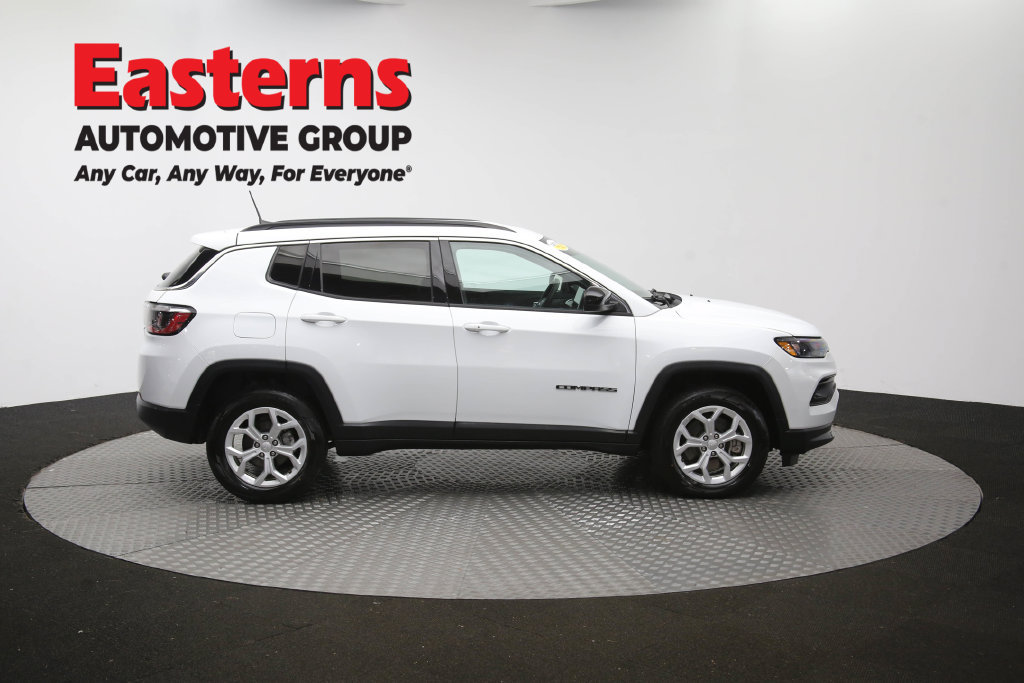 Used 2024 Jeep Compass Latitude AWD/4WD image 46