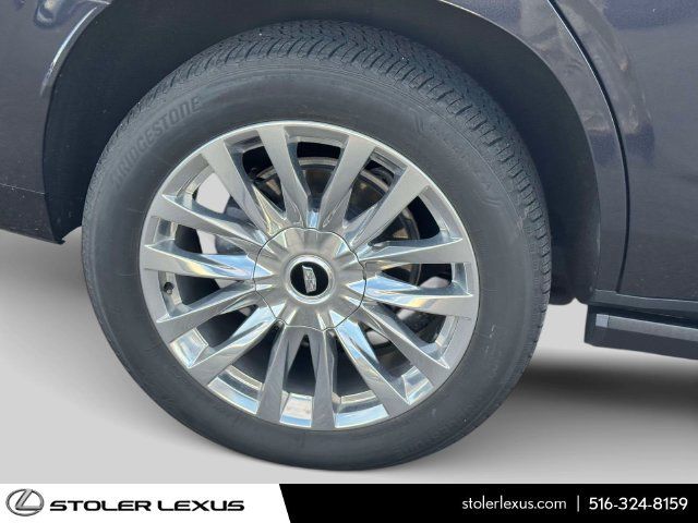 Used 2023 Cadillac Escalade Premium Luxury w/ Performance Package AWD/4WD image 8