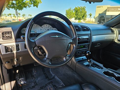 Used 2002 Ford Thunderbird image 22