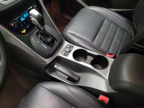 Used 2015 Ford Escape SE w/ Equipment Group 201A image 26