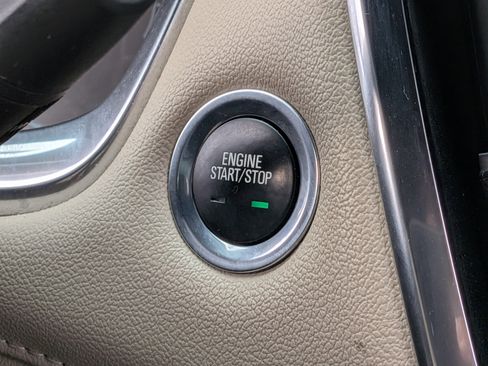 Used 2022 Chevrolet Traverse LS image 26