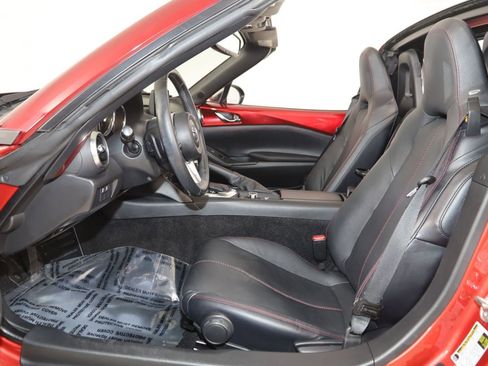 Used 2019 MAZDA MX-5 Miata RF Grand Touring RWD image 11