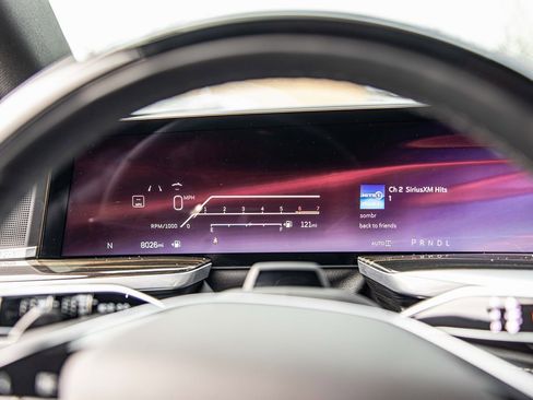 Used 2025 Cadillac Escalade Luxury image 24